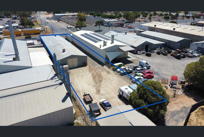 133  Karinie Street Swan Hill VIC 3585 - Image 2