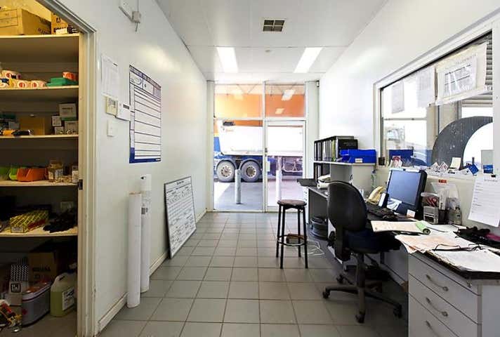 19 Mandurah Rd Kwinana Beach WA 6167 - Image 9