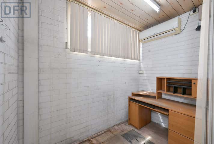 26 Tydeman Road North Fremantle WA 6159 - Image 18