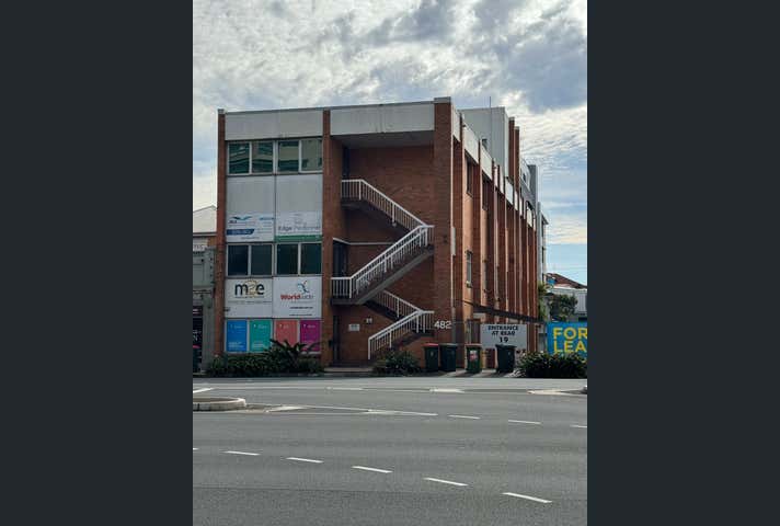 482 Kingsford Smith Drive Hamilton QLD 4007 - Image 2