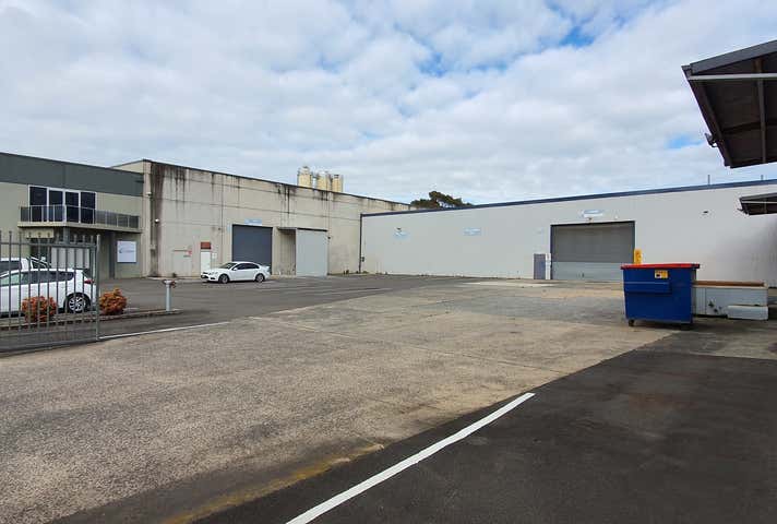 14 John Cleary Place Coniston NSW 2500 - Image 19