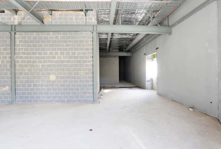 United Prairiewood Drive Thru, 522 Smithfield Rd Prairiewood NSW 2176 - Image 4