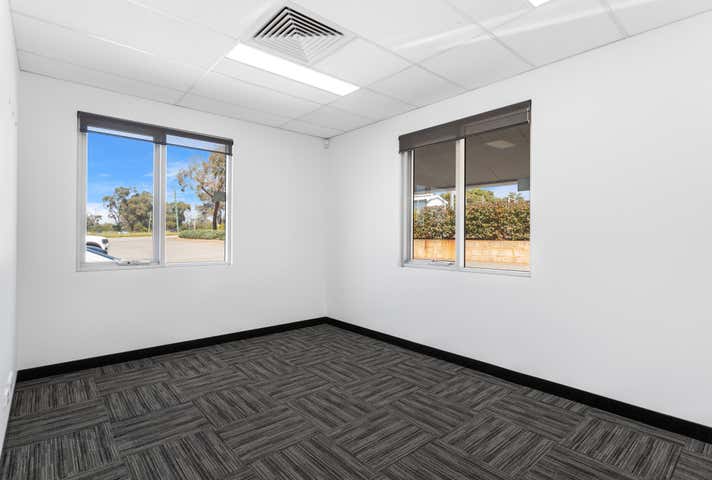 395 Mandurah Road East Rockingham WA 6168 - Image 4