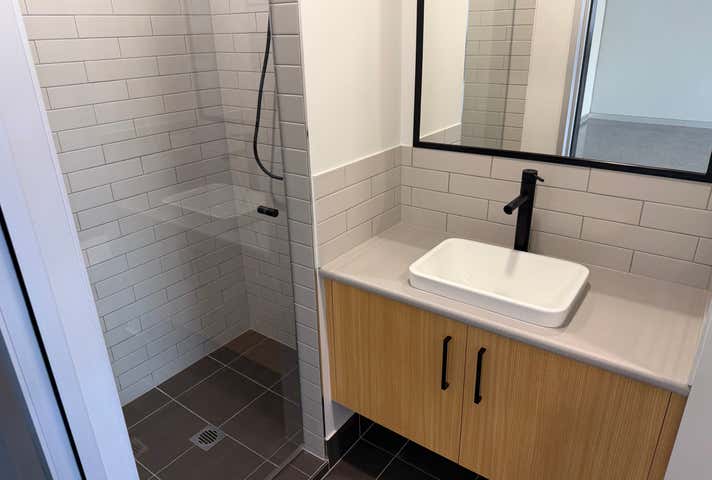 15/10 Logistics Place Arundel QLD 4214 - Image 9