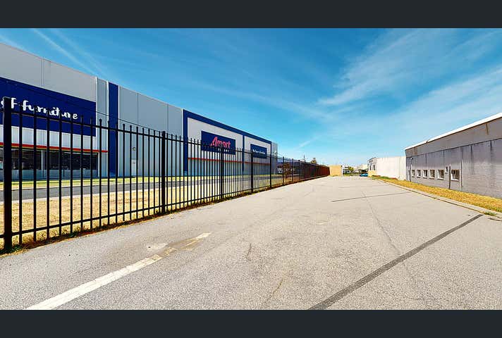 12/21 Stockdale Road O'Connor WA 6163 - Image 2