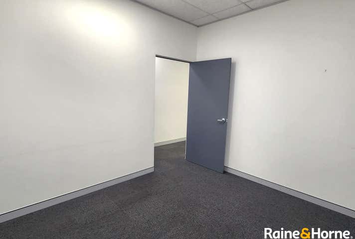 Shops 9 & 10, Macquarie Street, Lachlan Court Windsor NSW 2756 - Image 8