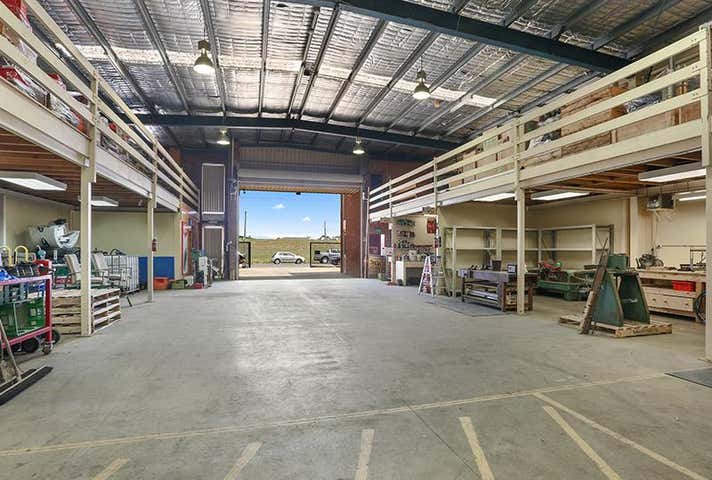 8 Roseneath Street North Geelong VIC 3215 - Image 3