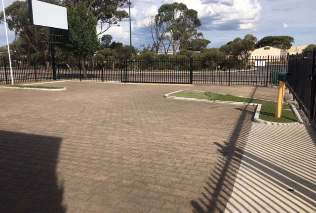 111 Adelaide Road Murray Bridge SA 5253 - Image 6