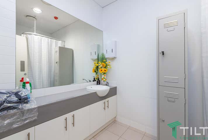 7E/817 Beeliar Drive Cockburn Central WA 6164 - Image 17