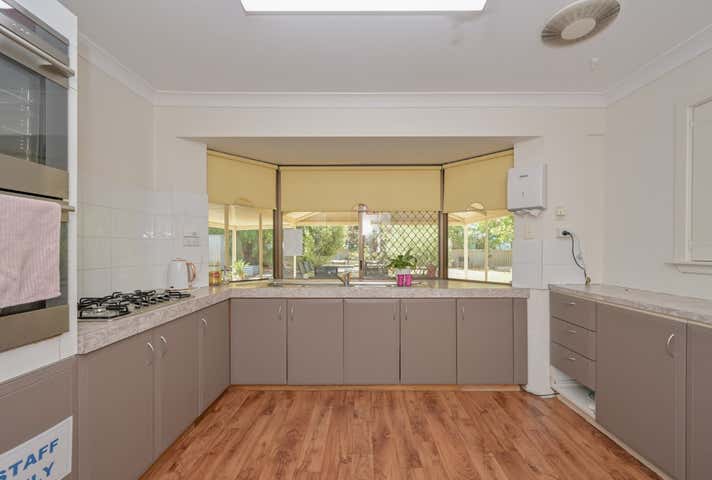 8 Baralda Court Rockingham WA 6168 - Image 17