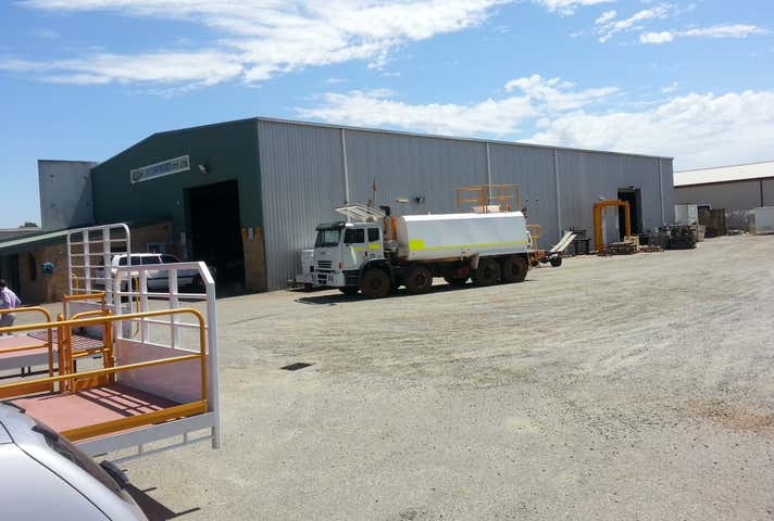 14 Jade Street Maddington WA 6109 - Image 6