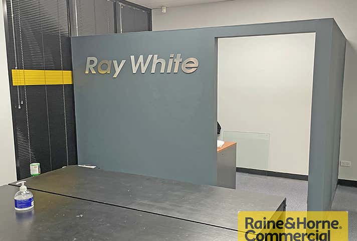 10A/104 Gympie Road Strathpine QLD 4500 - Image 6