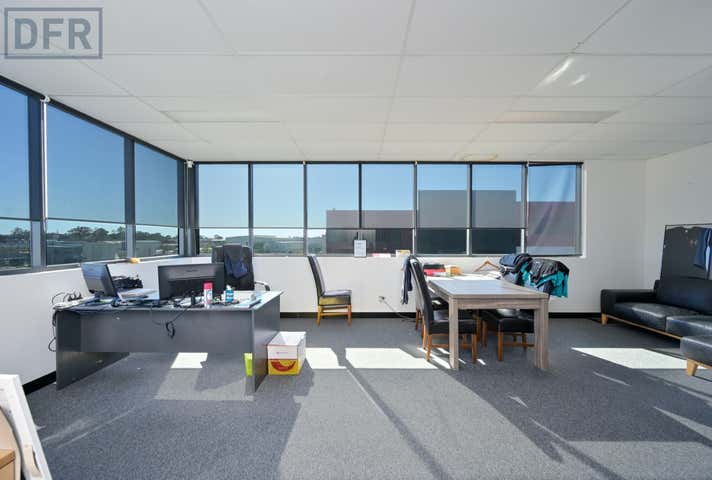 1/11 Simper Road Yangebup WA 6164 - Image 9