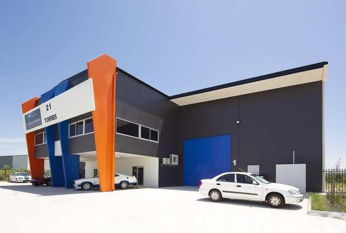 21 Torres Crescent North Lakes QLD 4509 - Image 3