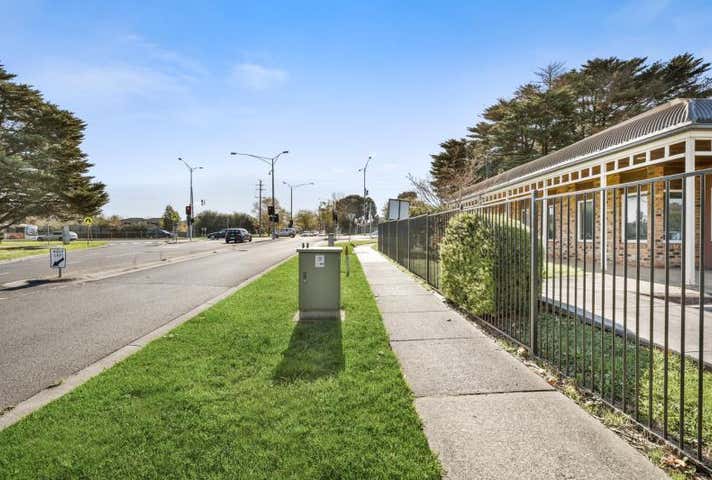 48-50 Van Der Haar Avenue Berwick VIC 3806 - Image 23