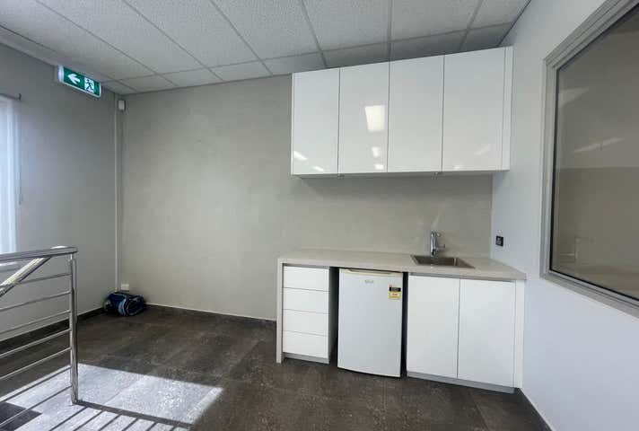 60 Distinction Road Wangara WA 6065 - Image 14