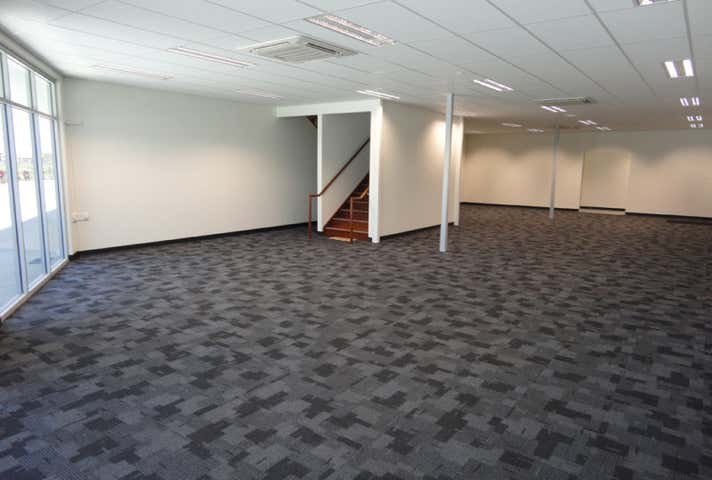 Units 1 to 4, 181-195 Maggiolo Drive, Mackay Paget QLD 4740 - Image 8