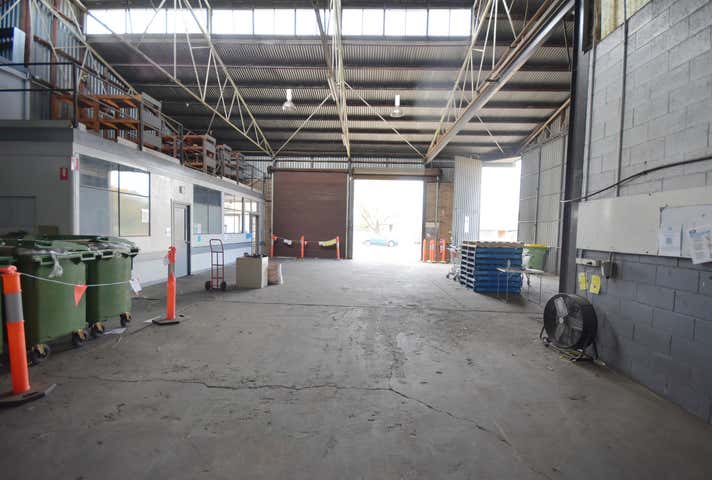 2/581 Hovell Street South Albury NSW 2640 - Image 3