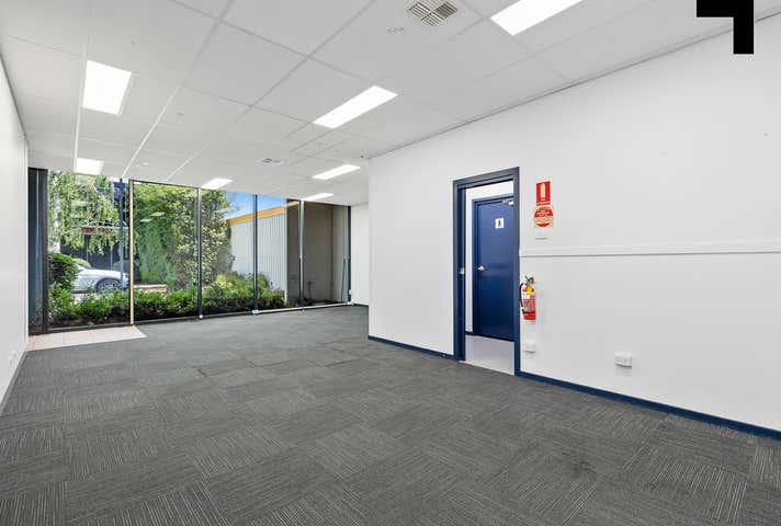 6/15 Howleys Road Notting Hill VIC 3168 - Image 2