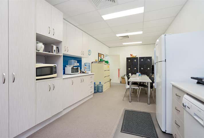3/710 Hunter Street Newcastle West NSW 2302 - Image 3