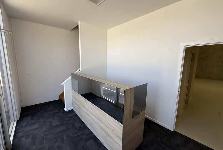 8/32-44 Tarkin Court Bell Park VIC 3215 - Image 3