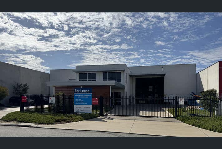 11 SUPREME LOOP Gnangara WA 6077 - Image 2