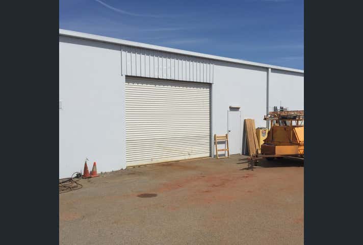 6/14-16 Bannick Crt Canning Vale WA 6155 - Image 3