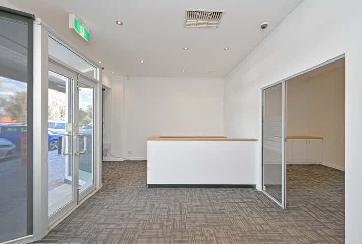 17 Welwyn Avenue Manning WA 6152 - Image 3