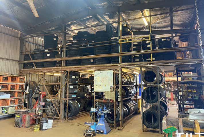 42 & 43 Boonderoo Road Tom Price WA 6751 - Image 17