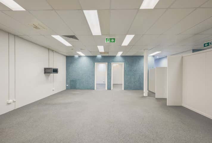 2/7 Prindiville Drive Wangara WA 6065 - Image 5