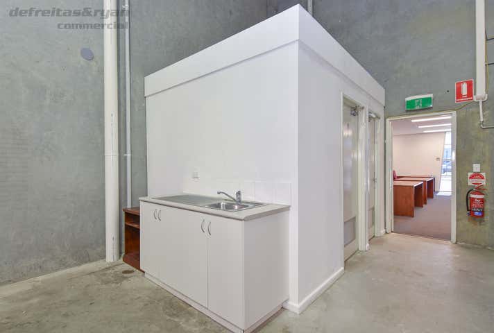 19B Blackly Row Cockburn Central WA 6164 - Image 13