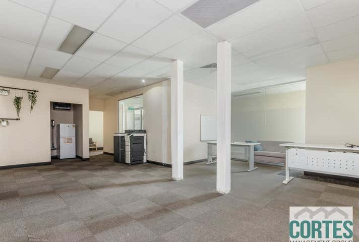 12/2 Ambitious Link Bibra Lake WA 6163 - Image 5