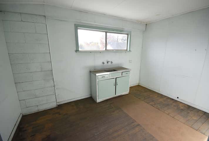 2/581 Hovell Street South Albury NSW 2640 - Image 4