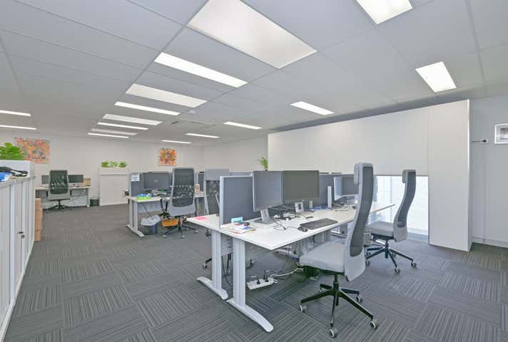 6/1 Merino Entrance Cockburn Central WA 6164 - Image 2