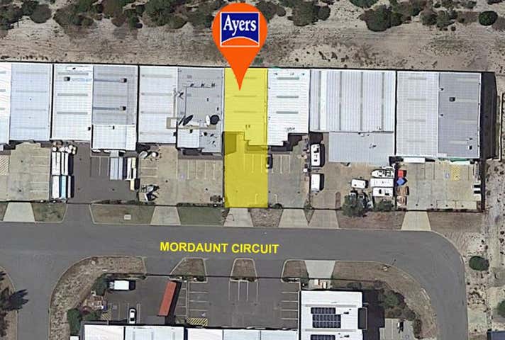 2/50 Mordaunt Cct Canning Vale WA 6155 - Image 2