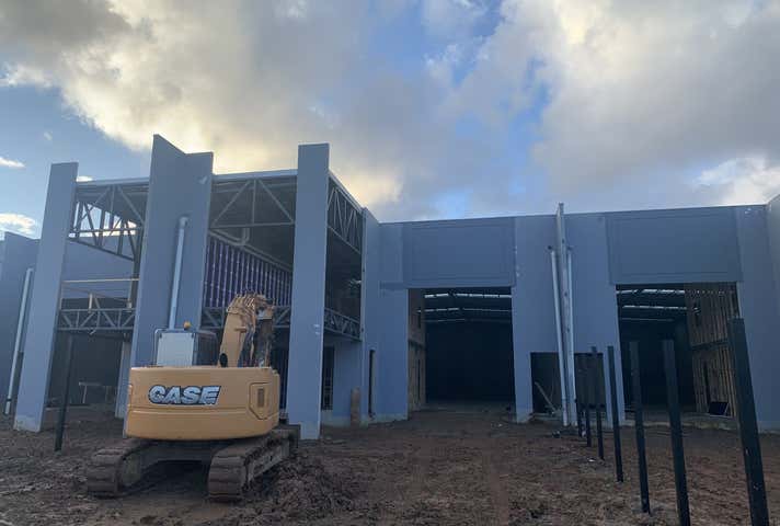 1-4, 20-24 Rockfield Way Ravenhall VIC 3023 - Image 4