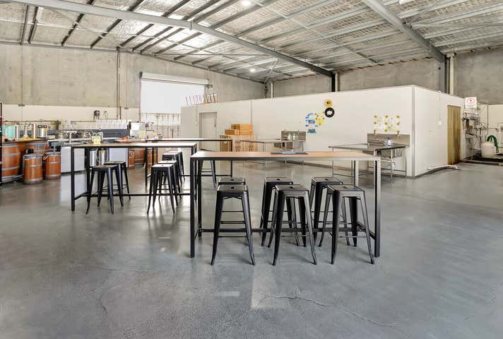 345 Macdonnell Road Clontarf QLD 4019 - Image 6