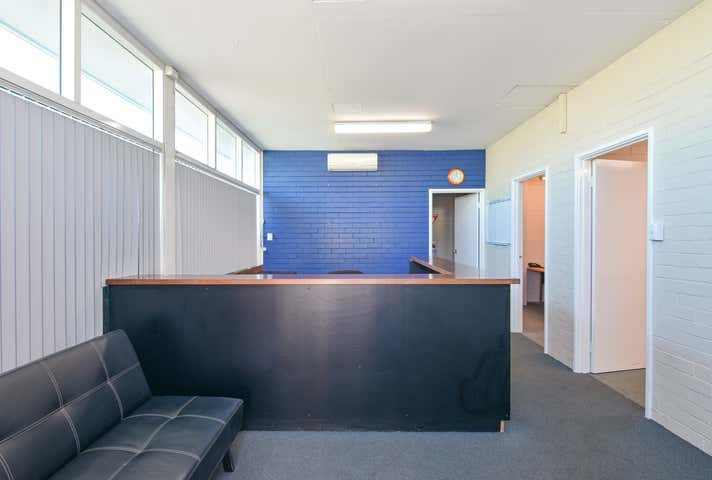 2/2 Pratt Court Maddington WA 6109 - Image 2