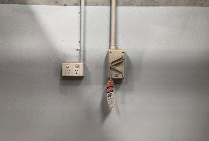 2/50 Mordaunt Cct Canning Vale WA 6155 - Image 13