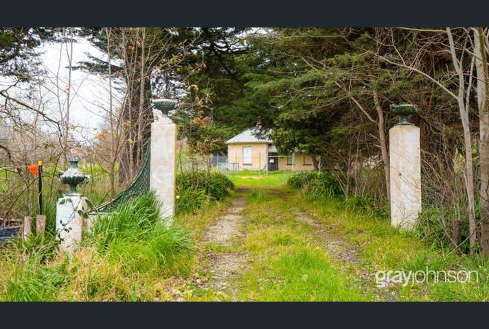 1 Kilmore Road Gisborne VIC 3437 - Image 7