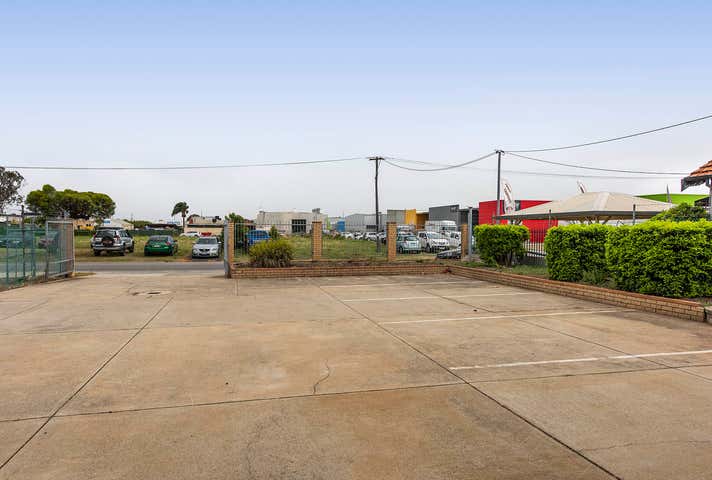 12 Lefroy Avenue Midland WA 6056 - Image 8