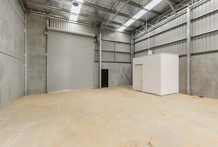2&3, 90 Victa Road East Bendigo VIC 3550 - Image 7