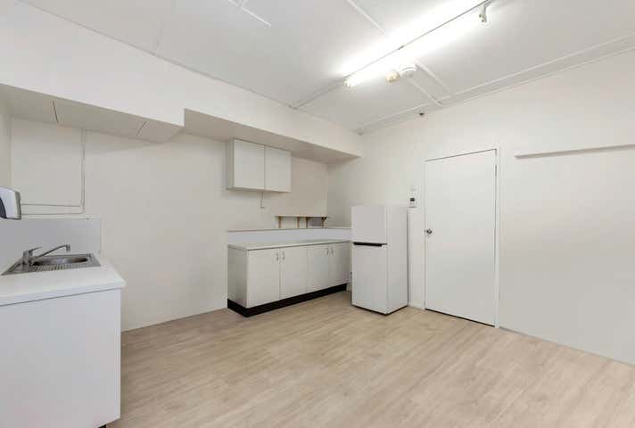 2/106 Charters Towers Road Hermit Park QLD 4812 - Image 8