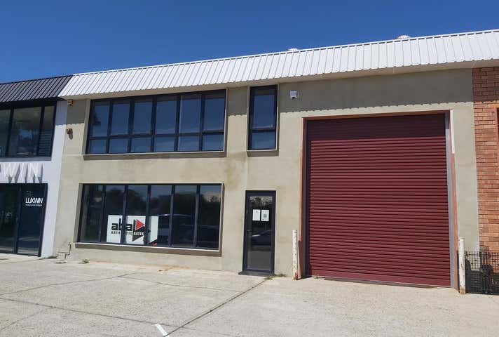 2/8 Pitt Way Booragoon WA 6154 - Image 1