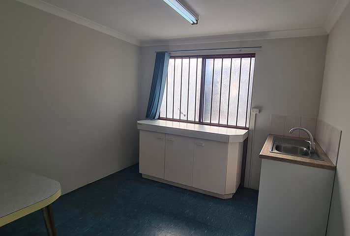 30 Truganina Rd Malaga WA 6090 - Image 16