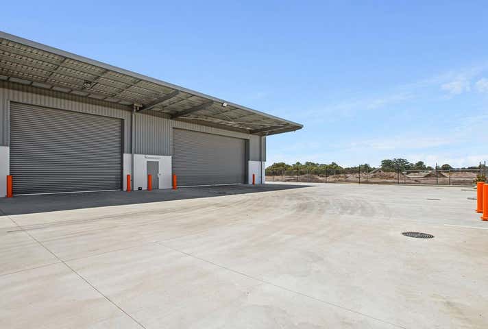 10 Mervyn St Stake Hill WA 6181 - Image 5