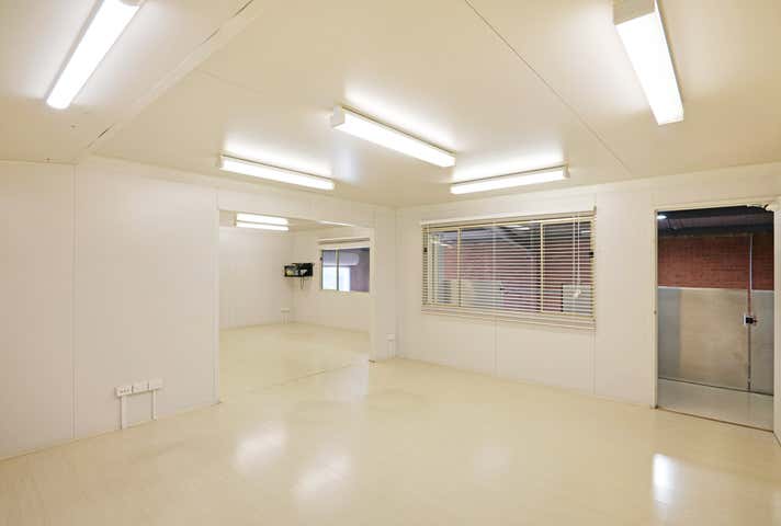 2/6 Raymond Avenue Bayswater WA 6053 - Image 11