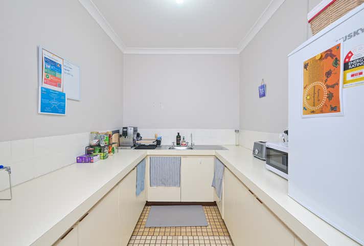 23b Chalgrove Avenue Rockingham WA 6168 - Image 14