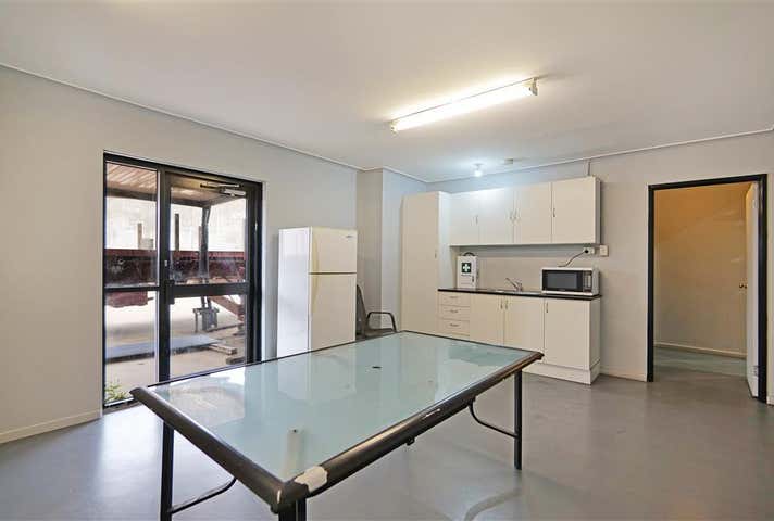 20 May Holman Drive Bassendean WA 6054 - Image 11