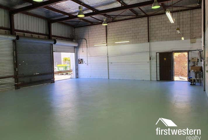 6/17 Prindiville Drive Wangara WA 6065 - Image 1